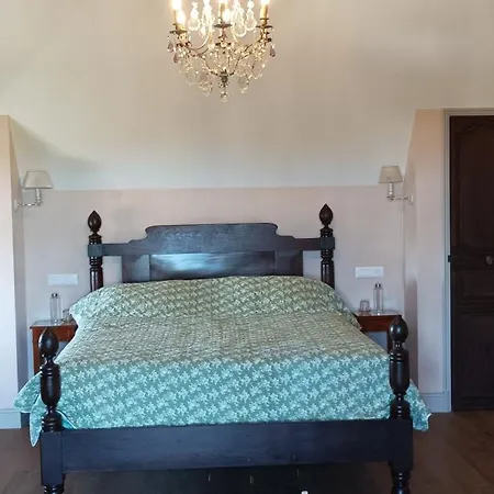 Nocleg ze śniadaniem Manoir Du Bois Noblet Louerre