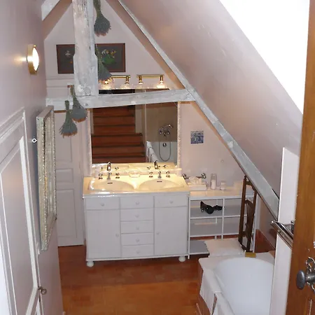 Nocleg ze śniadaniem Manoir Du Bois Noblet Louerre